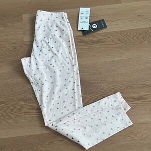 Glyder women’s Light Pink Triangle Pattern Leggings